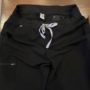 Fig scrub bottoms.  Size large